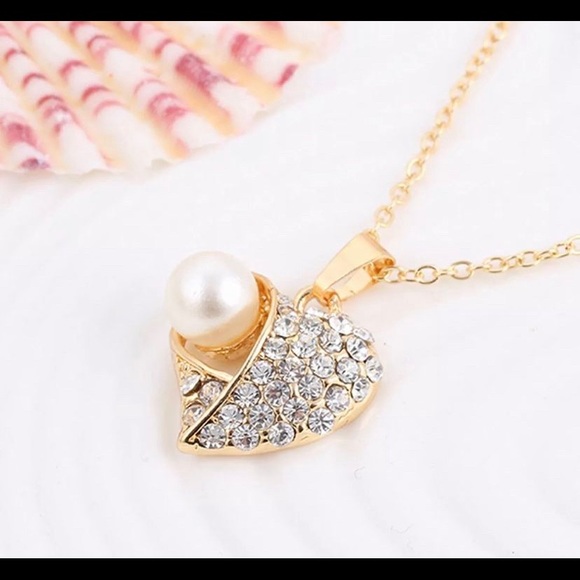 Women's Pearl Heart Jewelry Set Gold Plated Crystal Necklace Stud Earrings Gift - Picture 3 of 4